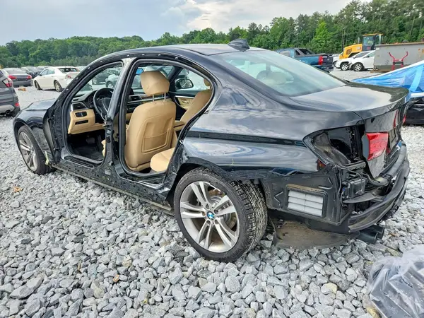 WBA8B9C54JEE83103 2018 BMW 3ER - Image 2
