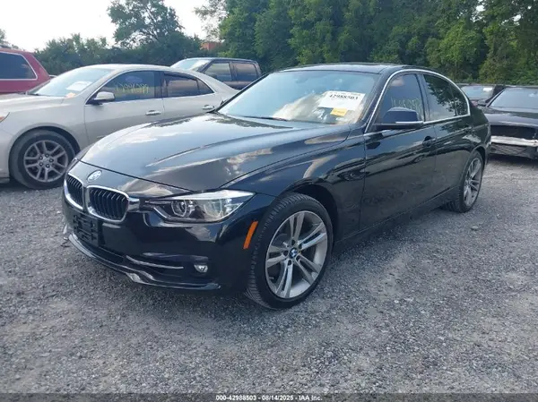 WBA8B9C54JEE83232 2018 BMW 3ER - Image 2