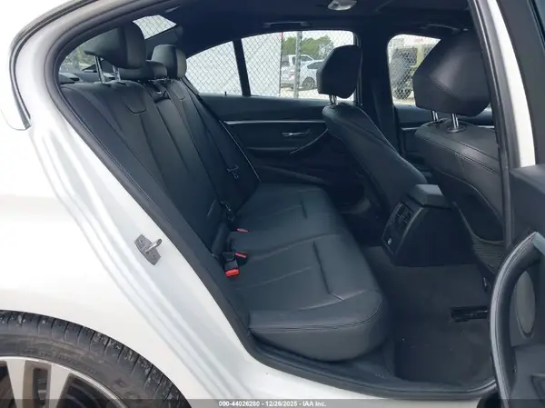 WBA8B9C54JEE83439 2018 BMW 3ER - Image 8