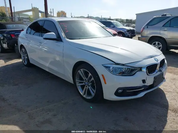WBA8B9C55HK675882 2017 BMW 3ER - Image 1