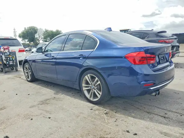 WBA8B9C55JEE81053 2018 BMW 3ER - Image 2