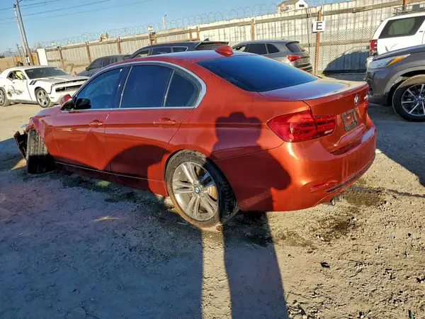 WBA8B9C55JEE81246 2018 BMW 3ER - Image 2