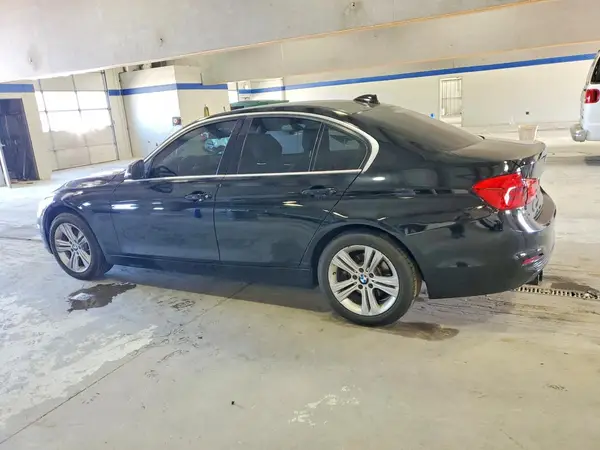 WBA8B9C55JEE81750 2018 BMW 3ER - Image 2