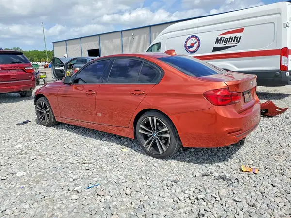 WBA8B9C55JEE81957 2018 BMW 3ER - Image 2
