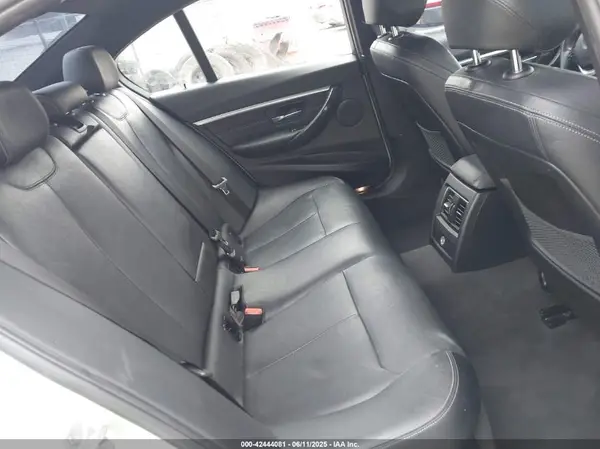 WBA8B9C55JK676701 2018 BMW 3ER - Image 8