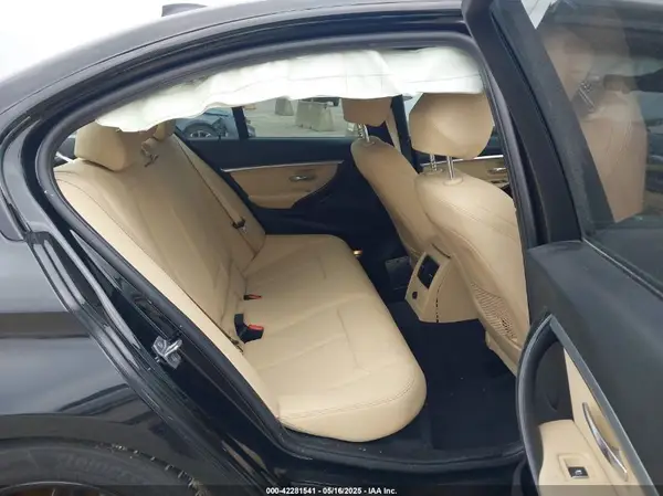 WBA8B9C56JAE22052 2018 BMW 3ER - Image 8