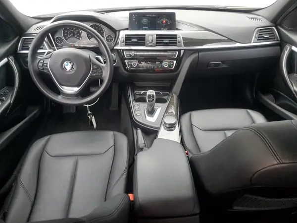 WBA8B9C56JEE80784 2018 BMW 3ER - Image 8