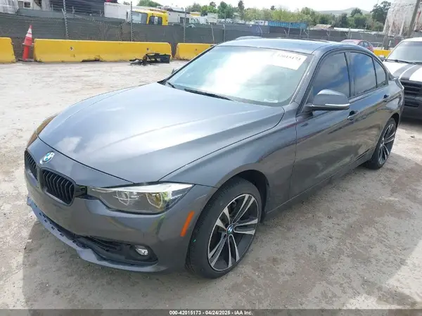 WBA8B9C56JEE80803 2018 BMW 3ER - Image 2