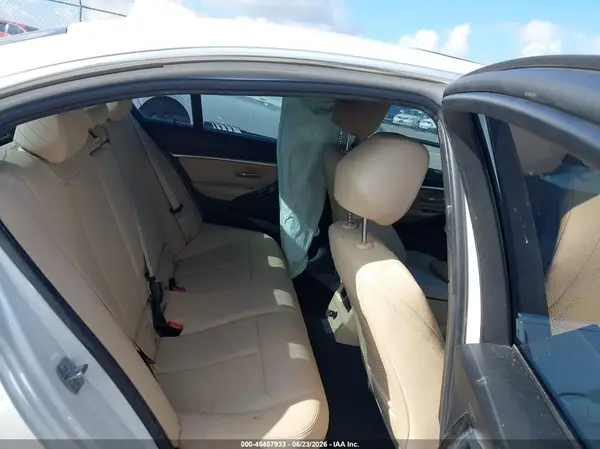 WBA8B9C56JEE81806 2018 BMW 3ER - Image 8