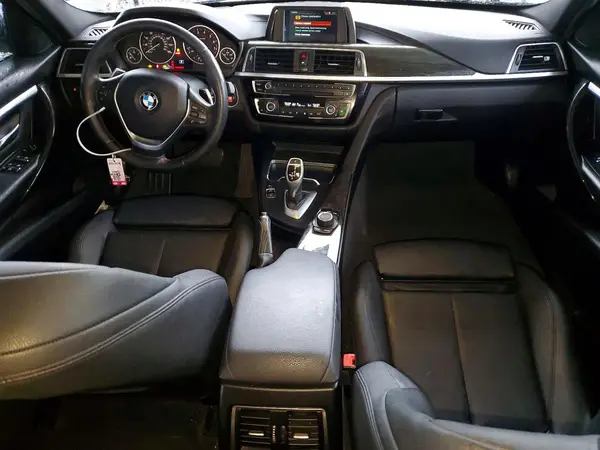 WBA8B9C56JK676853 2018 BMW 3ER - Image 8