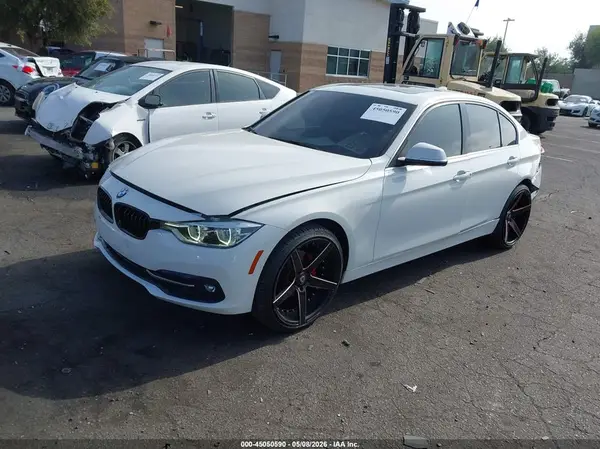 WBA8B9C56JK677274 2018 BMW 3ER - Image 2