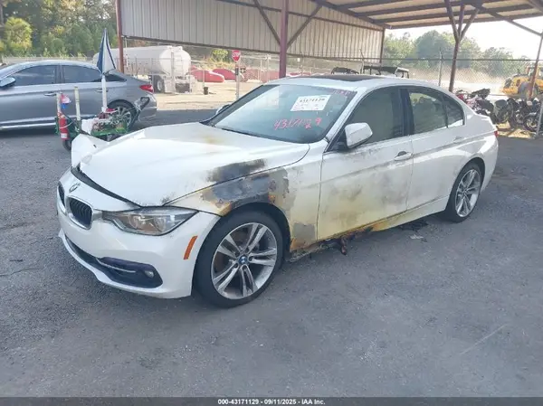 WBA8B9C56JK886398 2018 BMW 3ER - Image 2