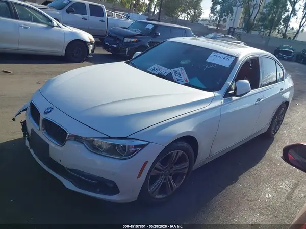 WBA8B9C57HK676371 2017 BMW 3ER - Image 2