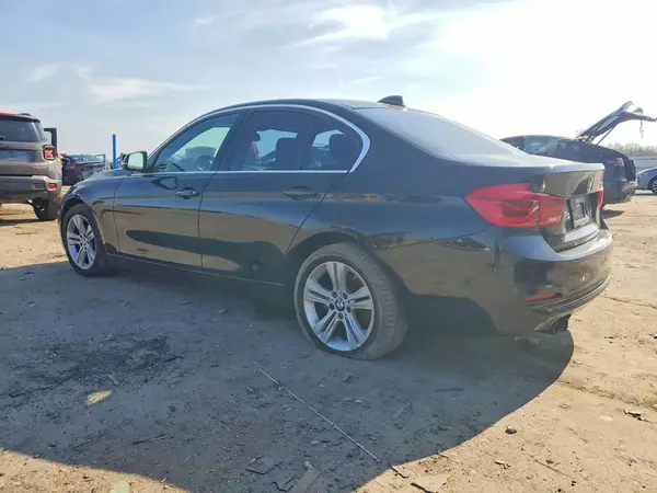 WBA8B9C57HK884685 2017 BMW 3ER - Image 2