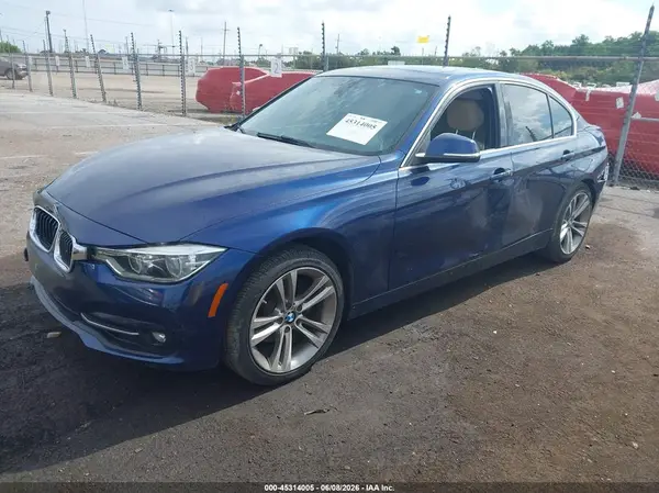 WBA8B9C57JEE81720 2018 BMW 3ER - Image 2