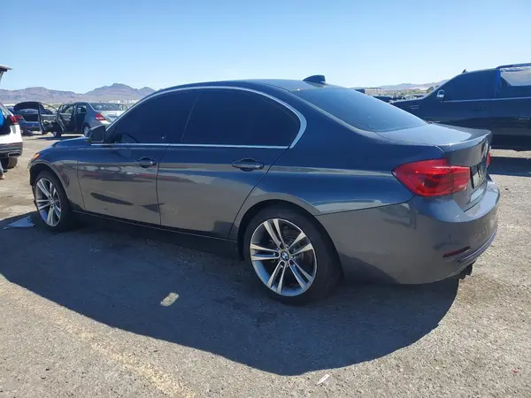 WBA8B9C57JEE81829 2018 BMW 3ER - Image 2