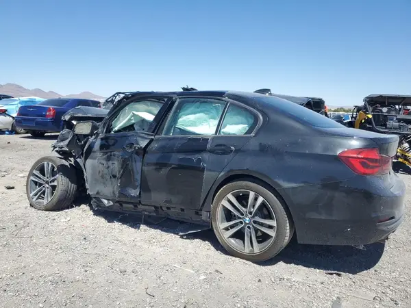 WBA8B9C57JEE82401 2018 BMW 3ER - Image 2