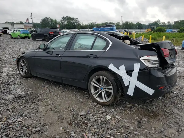 WBA8B9C57JK676702 2018 BMW 3ER - Image 2