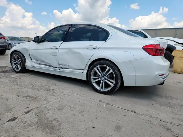 WBA8B9C57JK886457 2018 BMW 3ER - Image 2