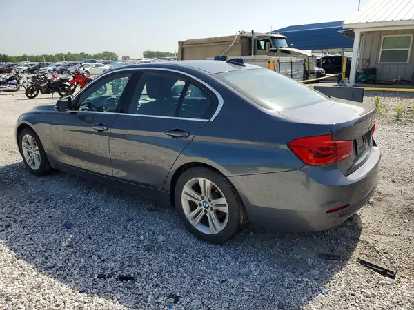 WBA8B9C58JAE22053 2018 BMW 3ER - Image 2