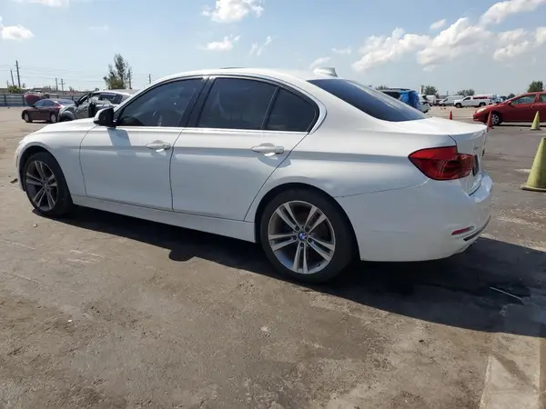 WBA8B9C58JEE80964 2018 BMW 3ER - Image 2