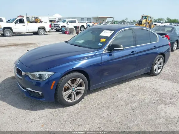 WBA8B9C58JEE81712 2018 BMW 3ER - Image 2