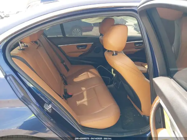 WBA8B9C58JEE81712 2018 BMW 3ER - Image 8