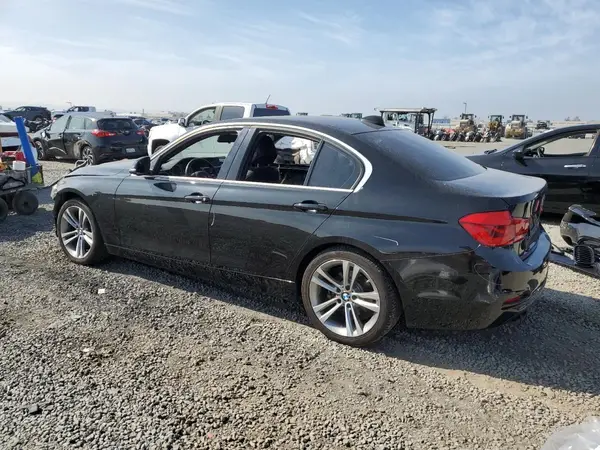 WBA8B9C58JEE82388 2018 BMW 3ER - Image 2