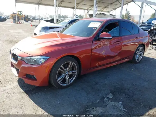 WBA8B9C58JEE82634 2018 BMW 3ER - Image 2