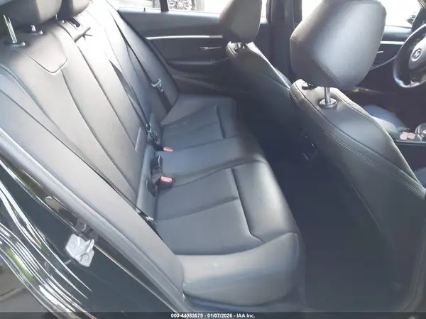 WBA8B9C58JEE82732 2018 BMW 3ER - Image 8