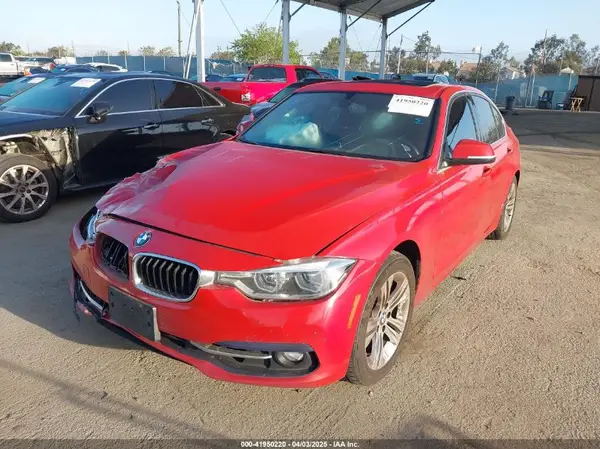 WBA8B9C58JEE83010 2018 BMW 3ER - Image 2