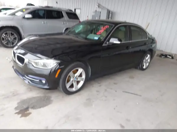 WBA8B9C59HK675884 2017 BMW 3ER - Image 2