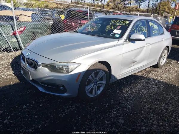 WBA8B9C59HK884820 2017 BMW 3ER - Image 2