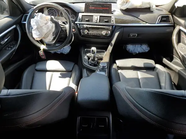 WBA8B9C59JEE81833 2018 BMW 3ER - Image 8