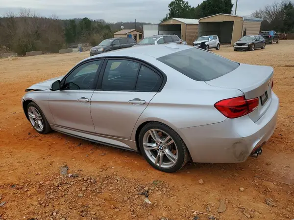 WBA8B9C59JEE81878 2018 BMW 3ER - Image 2