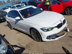 WBA8B9C59JEE82481 2018 BMW 3ER