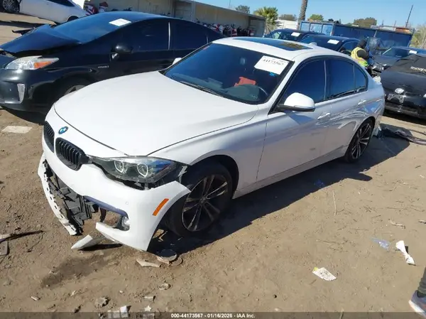 WBA8B9C59JEE82481 2018 BMW 3ER - Image 2