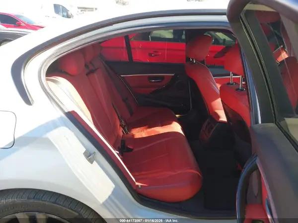 WBA8B9C59JEE82481 2018 BMW 3ER - Image 8