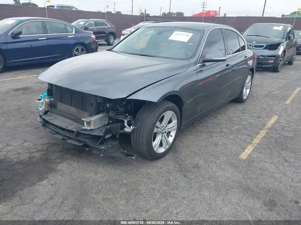 WBA8B9C59JEE82867 2018 BMW 3ER - Image 2