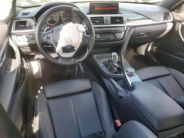 WBA8B9C59JK677401 2018 BMW 3ER - Image 8