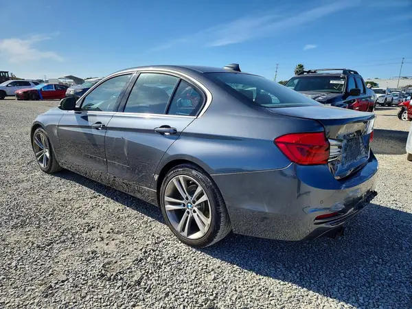 WBA8B9C5XHK675750 2017 BMW 3ER - Image 2