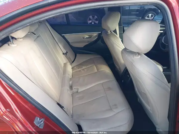 WBA8B9C5XJAE22118 2018 BMW 3ER - Image 8