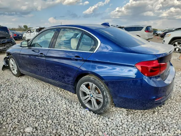 WBA8B9C5XJEE81145 2018 BMW 3ER - Image 2