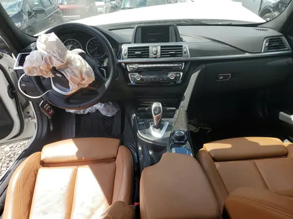 WBA8B9C5XJEE83087 2018 BMW 3ER - Image 8