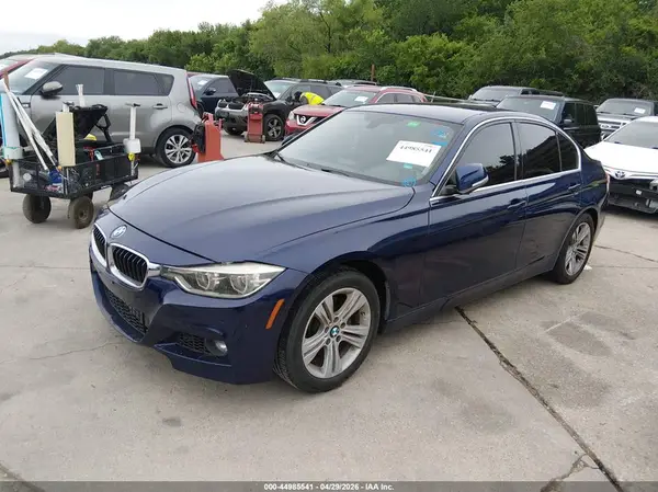 WBA8B9C5XJK677374 2018 BMW 3ER - Image 2