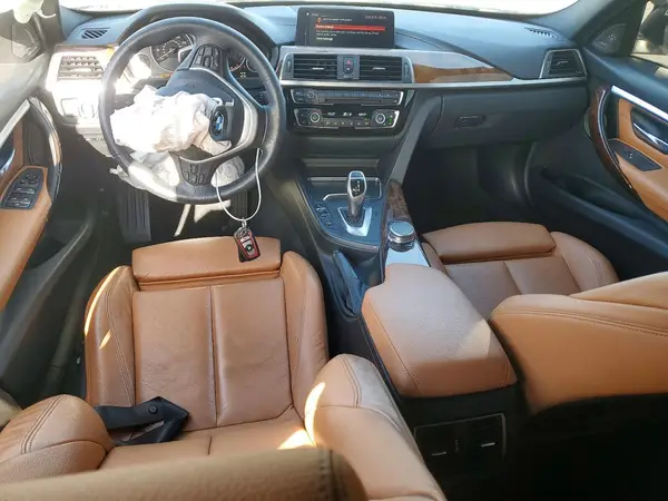 WBA8B9C5XJK677410 2018 BMW 3ER - Image 8