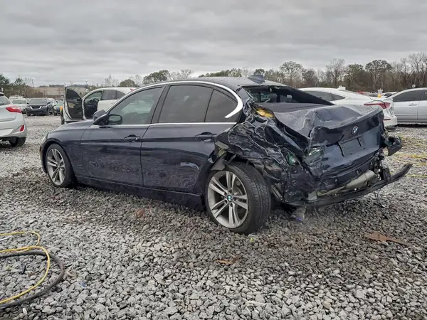 WBA8B9G30HNU52432 2017 BMW 3ER - Image 2