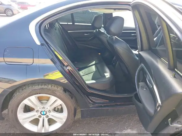 WBA8B9G30HNU52866 2017 BMW 3ER - Image 8