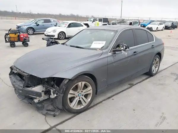 WBA8B9G30HNU52964 2017 BMW 3ER - Image 2