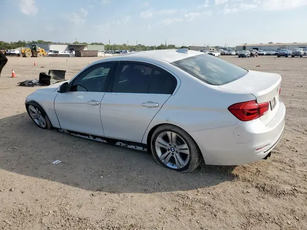 WBA8B9G30HNU52995 2017 BMW 3ER - Image 2